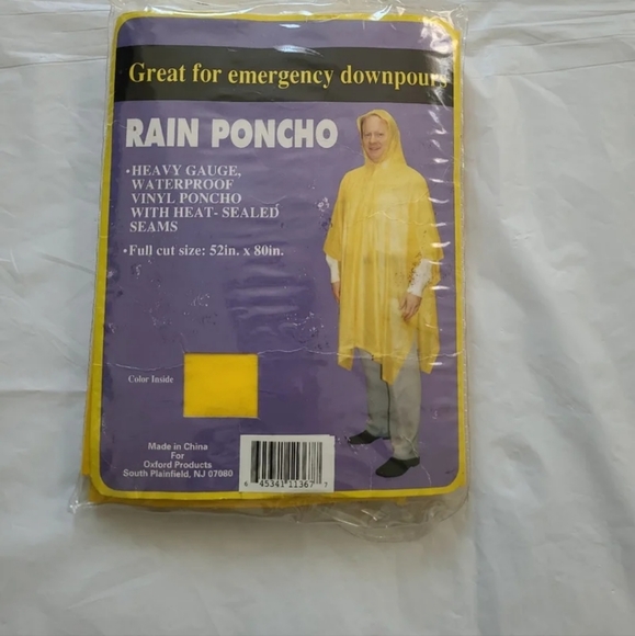 Heavy Guage Rain Poncho - Yellow - NIP - Picture 1 of 1